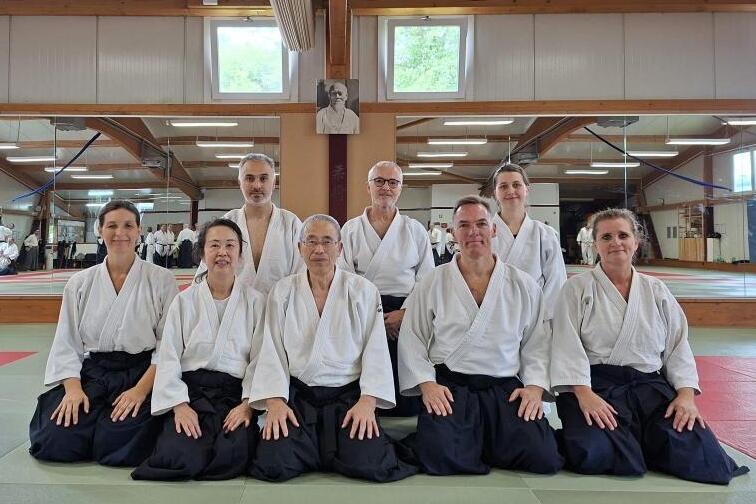 Reinbeker Teilnehmer um das Ehepaar Hatayama