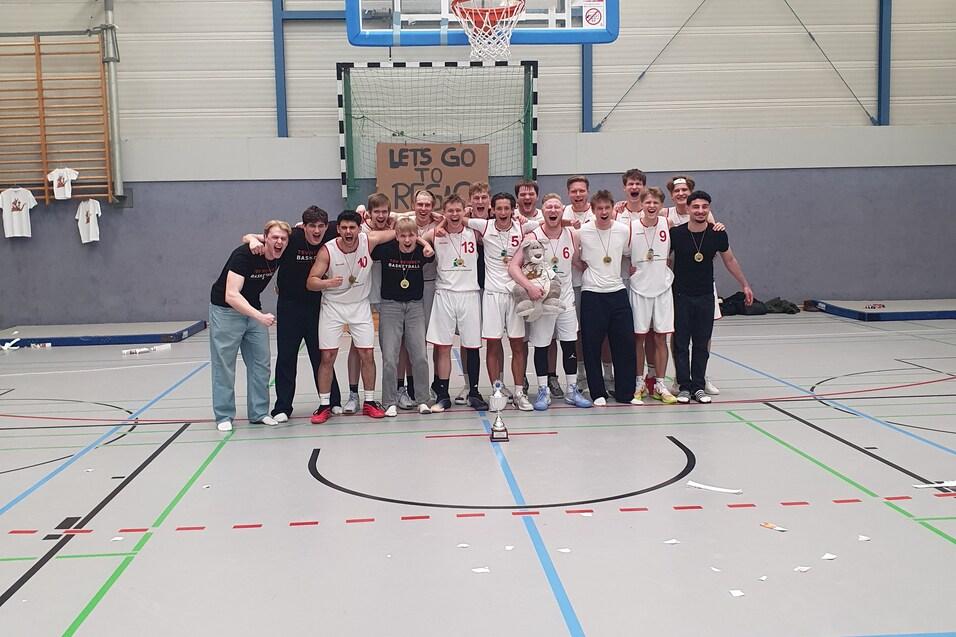 Mannschaftsfoto der 1. Herren im Basketball