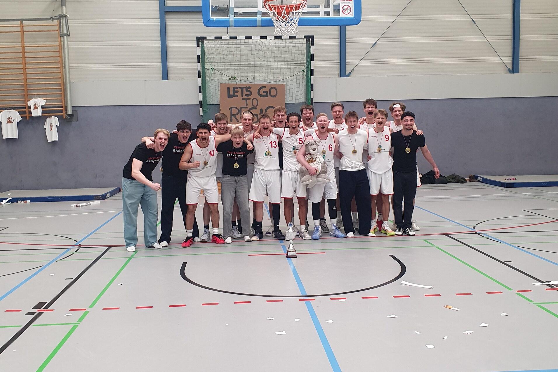 Mannschaftsfoto der 1. Herren im Basketball