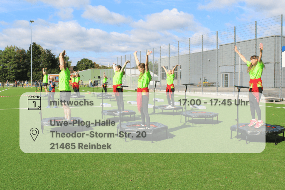 Trampolin-Fitness Personen springen im Stadion auf jeweils einem eigenen Trampolin inklusive Orts- und Datumsangabe