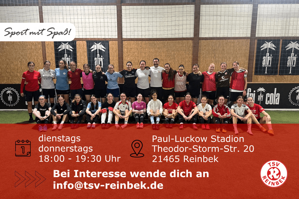 Fußball B-Juniorinnen Mannschaftsfoto der B-Juniorinnen und der Damenmannschaft im Reinbeker Sportpark. Bild enthält Orts- und Datumsangabe