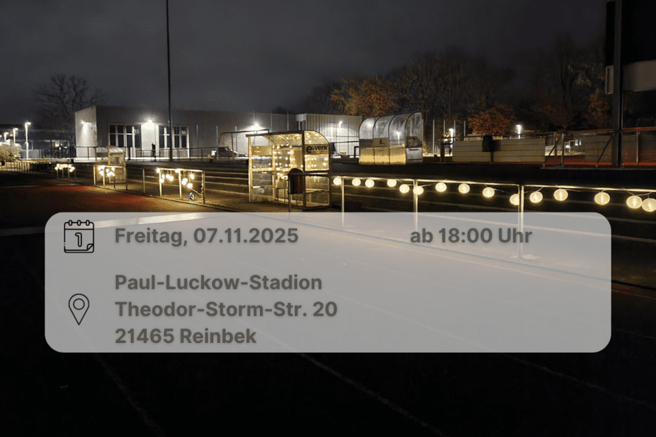 Laternenumzug Paul Luckow Stadion bei Nacht mit Lichterketten um die Banden