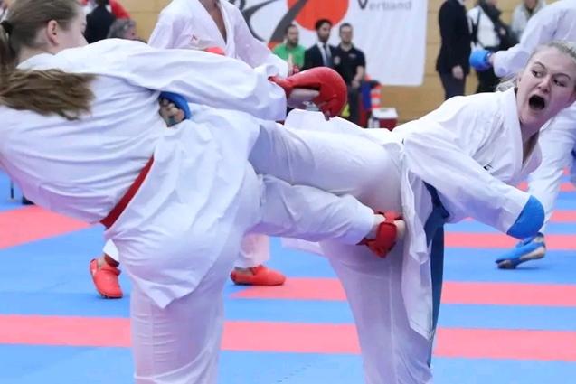 TSV Sportler im Karatekampf