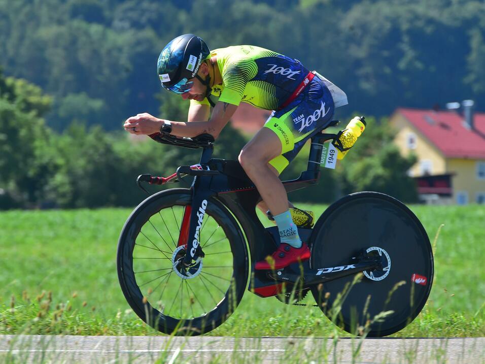 Sebastian David Datev Challenge Roth Sebastian David auf dem Fahrrad bei der Datev Challenge Roth