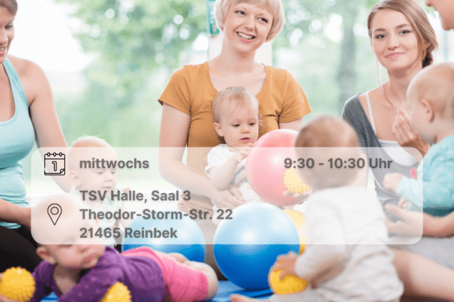 Mütter haben ihre Babys auf dem Schoß. Vor ihnen liegen Gymnastikbälle. Inklusive Orts- und Datumsangabe