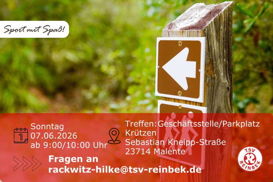 Wanderwegschild steht im Wald. Bild enth&auml;lt Orts- und Datumsangabe