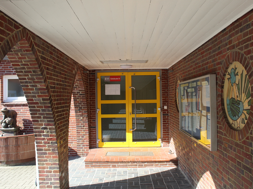 Sachsenwaldschule, alte Halle